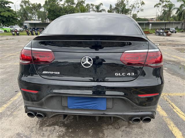 MERCEDES-BENZ AMG GLC43 CO 2022 PRETA