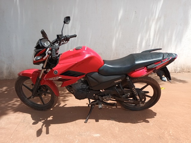YAMAHA YS150 FAZER SED 2024/2025 VERMELHA